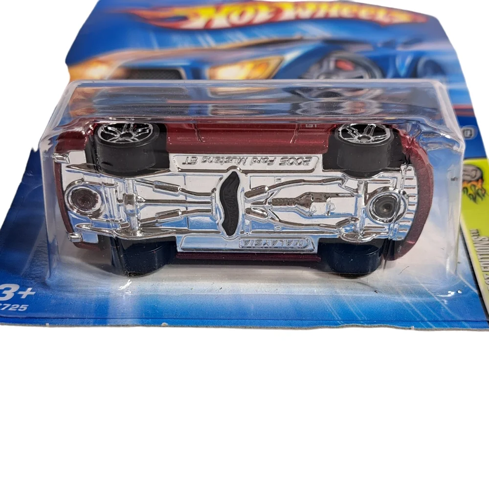 Hot Wheels 2005 Red‎ Ford Mustang Realistix GT New 6/20 L2